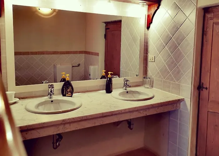 Daina Bianca Bed and Breakfast *